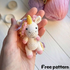 Yellow horn unicorn crochet pattern.