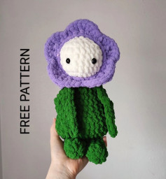 Blue body, white face, purple flower rim.crochet pattern