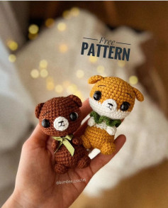 brown bear, yellow bear, white muzzle blue bow crochet pattern