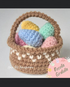 egg basket, brown basket, blue eggs, pink eggs, yellow eggs crochet pattern