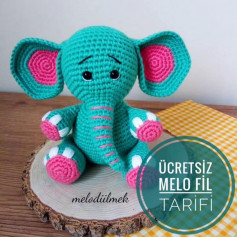 free crochet pattern blue elephant, pink ears, pink legs.