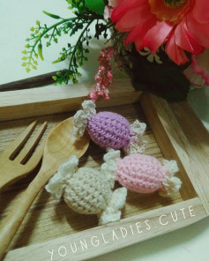 free crochet pattern candy purple, pink, blue