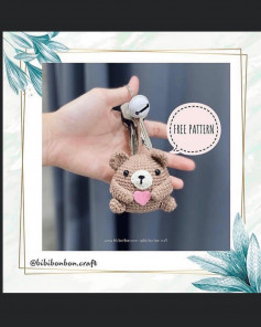 free crochet pattern keychain bear hugging heart.