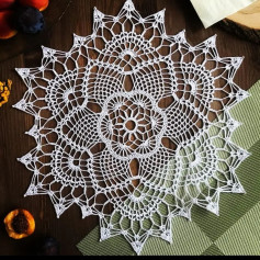 free crochet pattern round shape with many triangular spikes