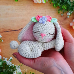 free crochet pattern sleeping white rabbit.
