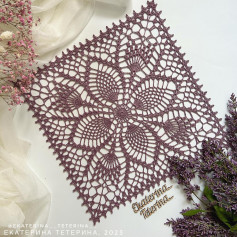 free crochet pattern square with four leaves going from the center.