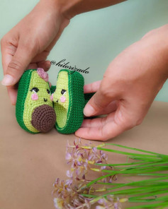 free crochet pattern two halves of avocado