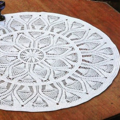 free crochet pattern with eight small petals on the inside and wings on the outside