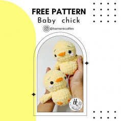 free pattern baby chick, yellow beak, white cheeks.