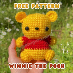 free pattern winnie the pooh, wearing a red hat.