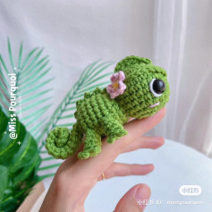 green gecko, pink flower, crochet pattern