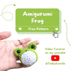 keychain green frog with bulging eyes, white belly crochet pattern