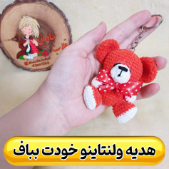 red bear, white muzzle, red bow white dot crochet pattern