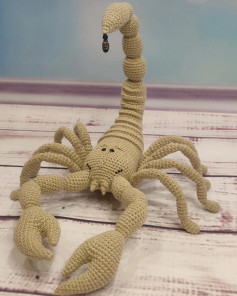 scorpion milky white crochet pattern