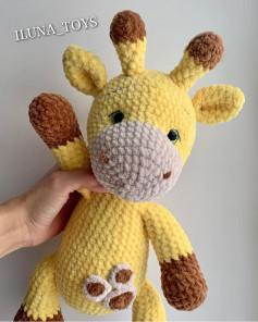 yellow deer, gray muzzle, crochet pattern