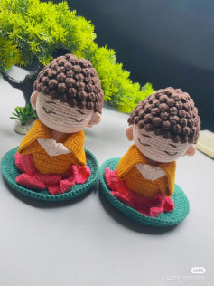 Buddha, sitting on lotus, crochet pattern