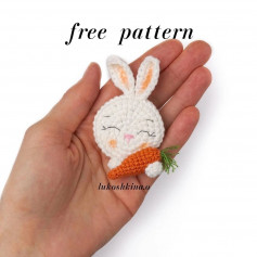 crochet pattern carrot rabbit badge