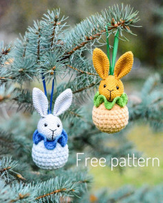 crochet pattern christmas tree rabbit toy.