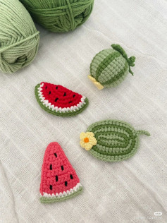 crochet pattern watermelon hairpin