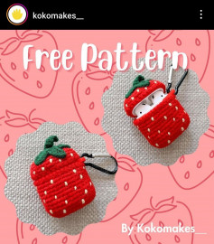 free pattern strawberry airpods case