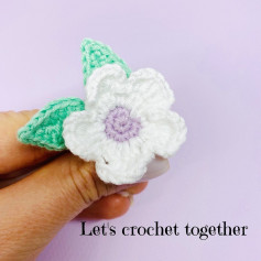 lets crochet together flower + leaves
