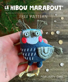 Pink cheeked owl, blue body, gray wings, crochet pattern