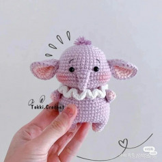 Pink elephant, white neck wrap crochet pattern