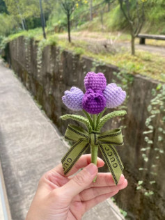 Purple tulip crochet pattern