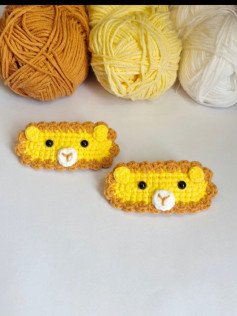Chart of crocheting flower hairpins, rabbit hairpins, and tiger hairpins