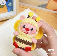 Pig cosplay bee crochet pattern