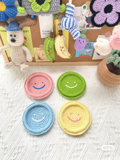 smiley face cup crochet pattern