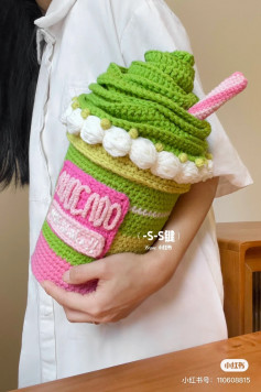 Avocado milkshake ice cream cup crochet pattern