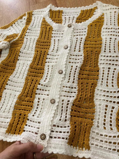 Checkered sweater crochet pattern
