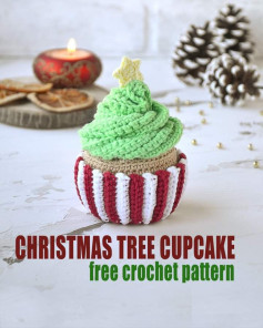 christmas tree cupcake free crochet pattern