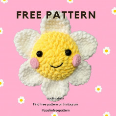 Crochet pattern for flowers with white petals and yellow pistils