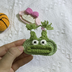 Crochet pattern Sausage mouth girl hair clip