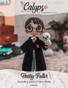 Harry Potter Wizarding world of Harry Potter Collection with a bird