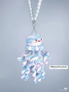 Jellyfish keychain crochet pattern