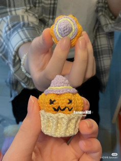 Pumpkin Cupcakes crochet pattern