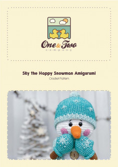 sky the happy snowman amigurumi