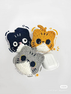 cat head keychain crochet pattern