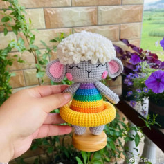 Cute Rainbow Sheep Rosalie crochet pattern