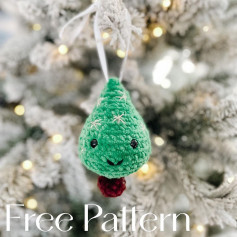 free pattern christmas tree keychain