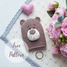 bear with heart key cover free pattern