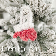 Christmas tree decoration glove crochet pattern