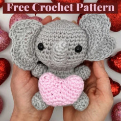 Crochet pattern of elephant holding heart