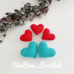 Crochet pattern with red heart and blue heart
