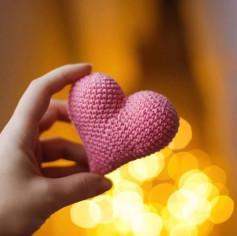 crochet pink heart pattern