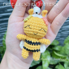 free pattern bee keychain