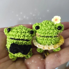 frog couple crochet pattern